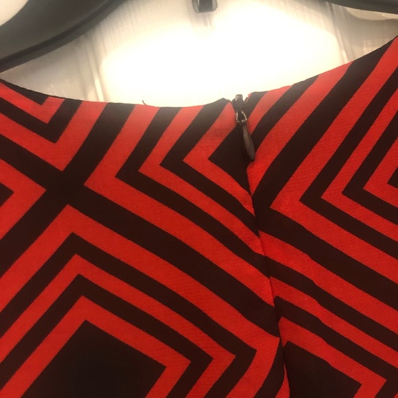 Red and black high low blouse - Picture 6 of 7